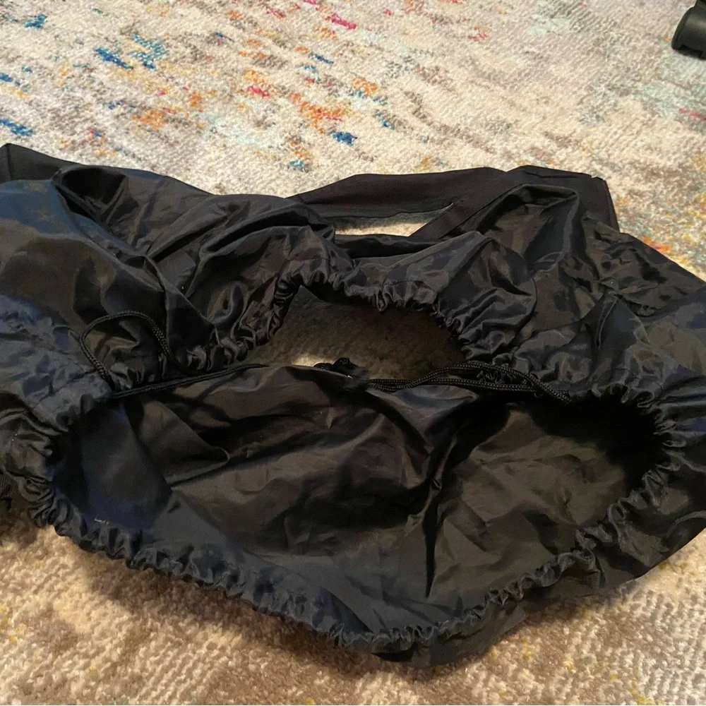 Thirty-One Black draw string topper for large utility tote